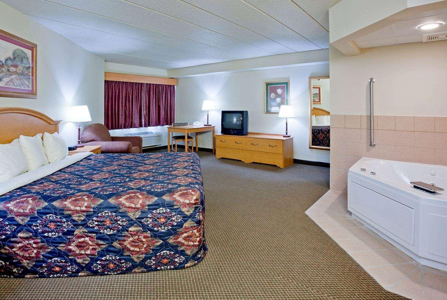 Americinn By Wyndham Fulton Clinton Εξωτερικό φωτογραφία
