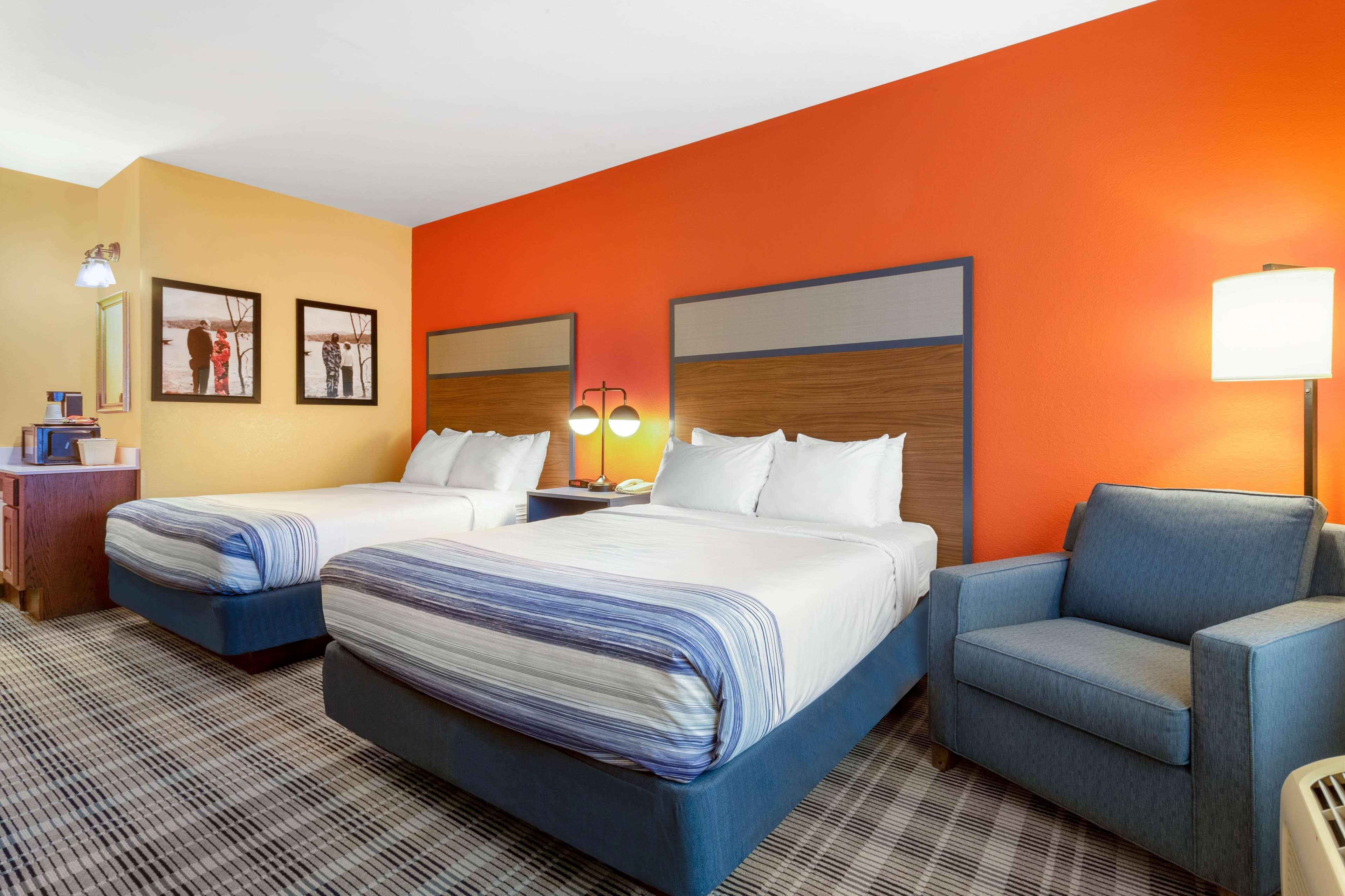 Americinn By Wyndham Fulton Clinton Εξωτερικό φωτογραφία