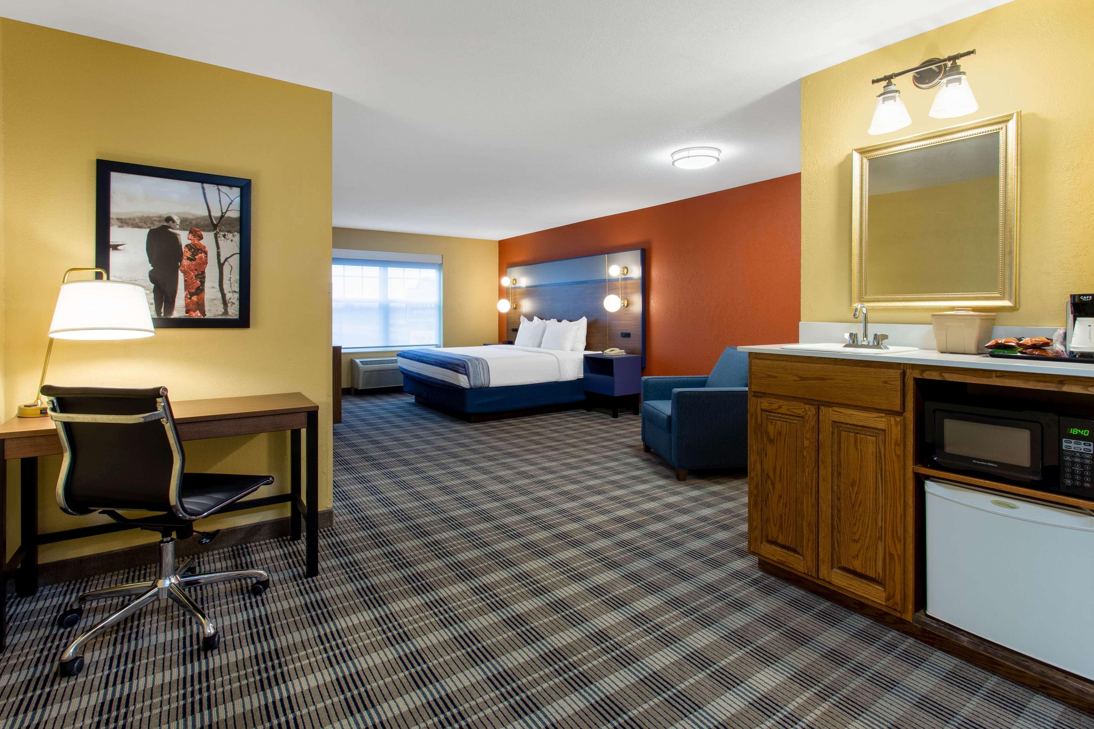 Americinn By Wyndham Fulton Clinton Εξωτερικό φωτογραφία