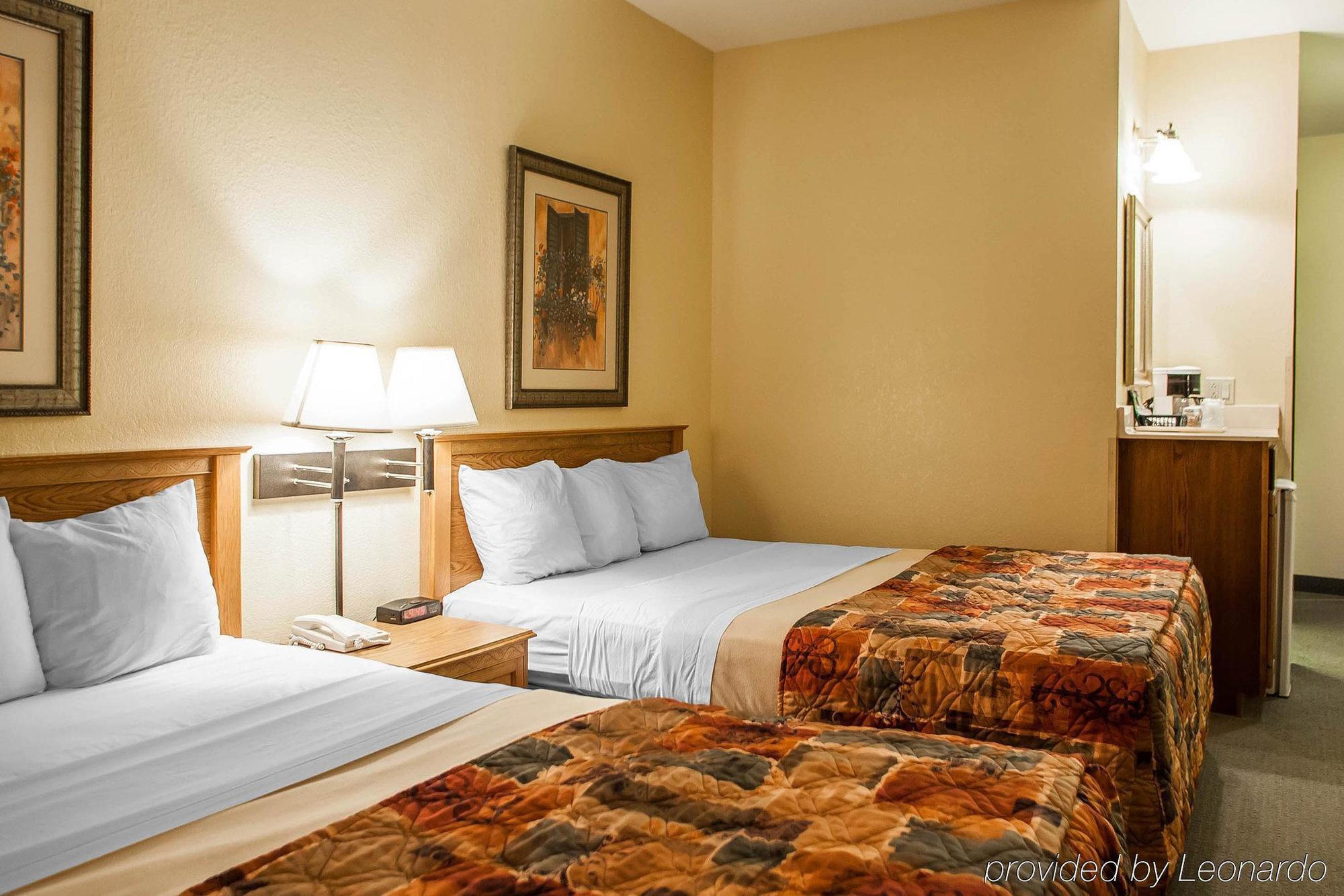 Americinn By Wyndham Fulton Clinton Εξωτερικό φωτογραφία