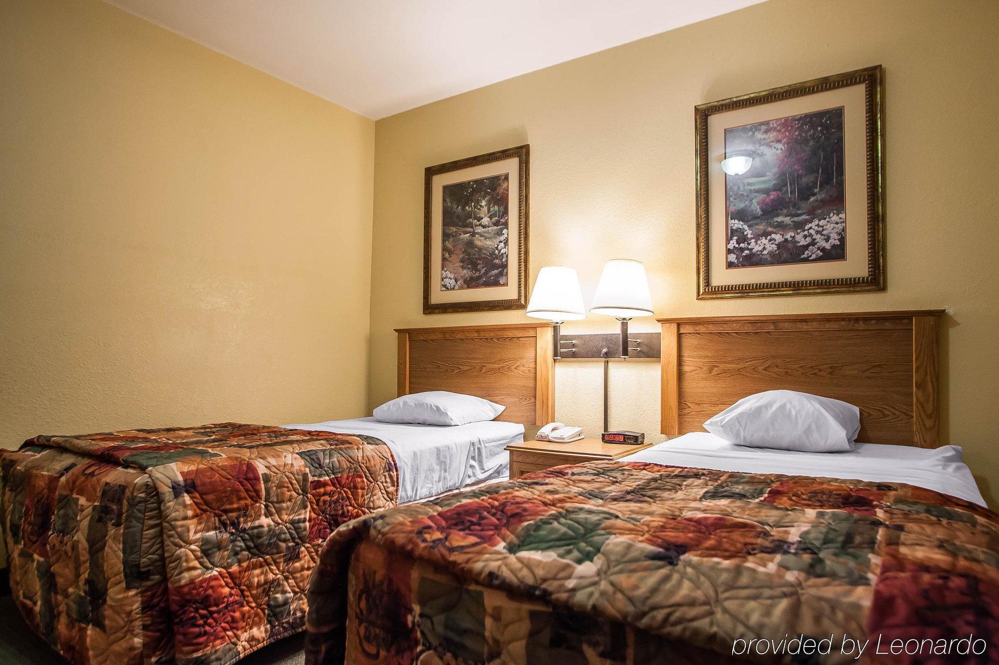 Americinn By Wyndham Fulton Clinton Εξωτερικό φωτογραφία